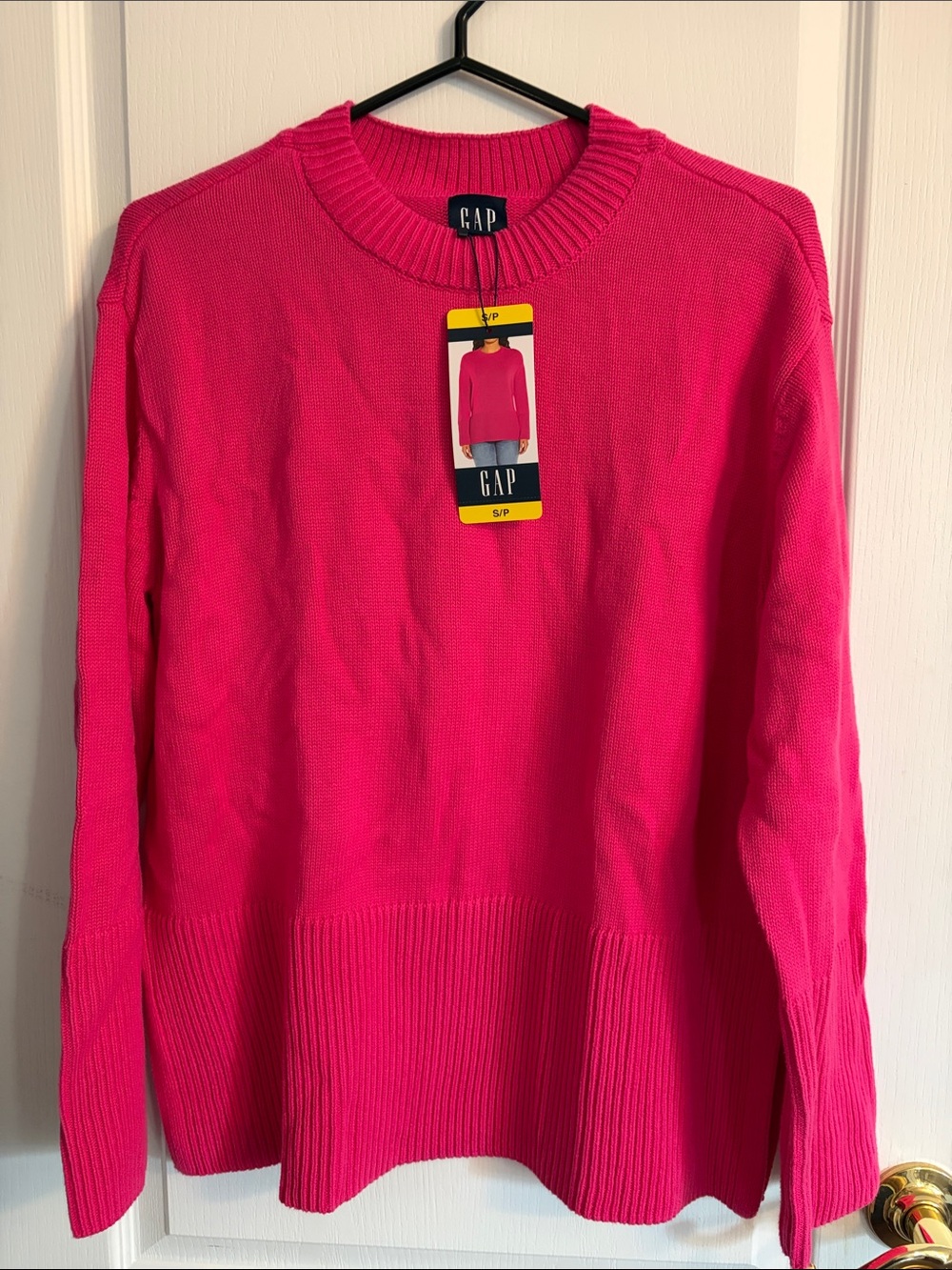 GAP Women's Crewneck Sweater in Bright Pink